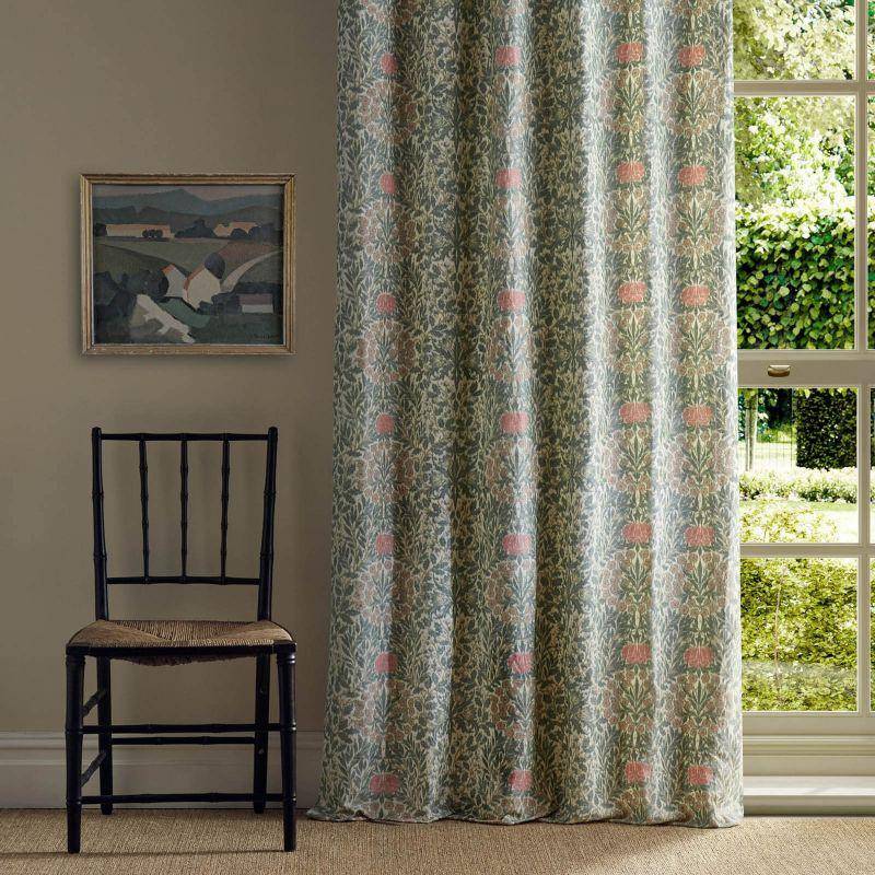 Morris & Co Daisy & Oak Warp Print 