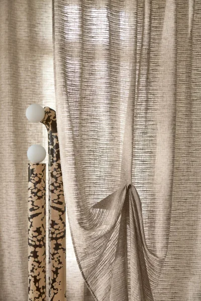 Casamance Pastourelle – Vorhangstoff mit Lurexglanz