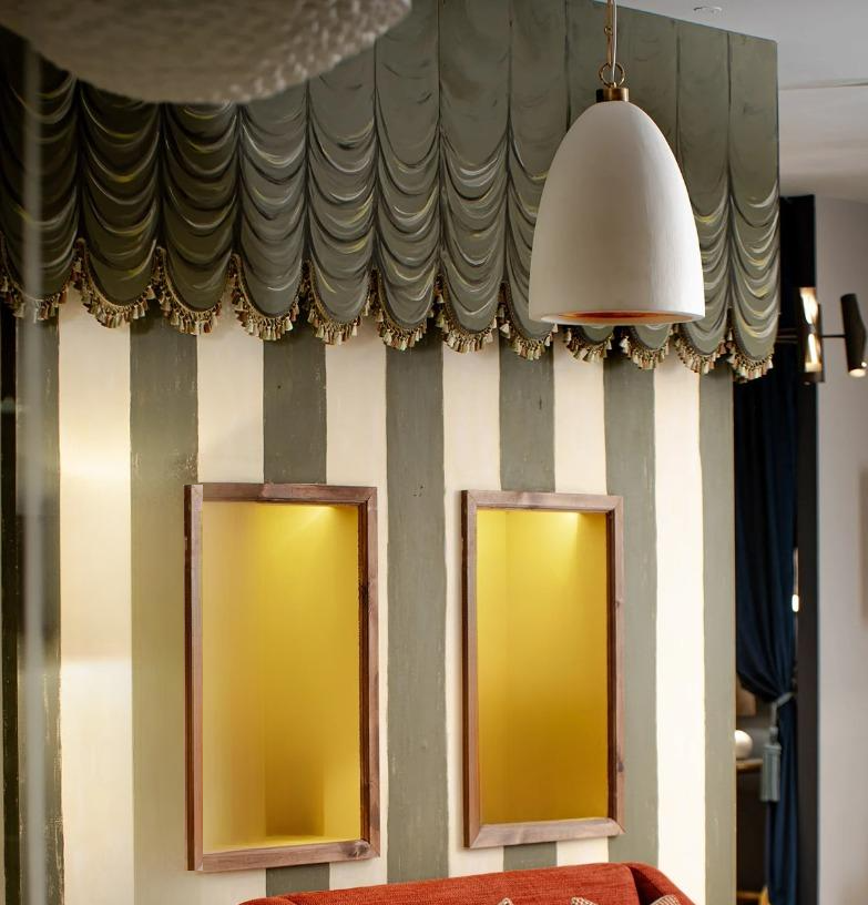 Porta Romana ·  Moody Pendant
