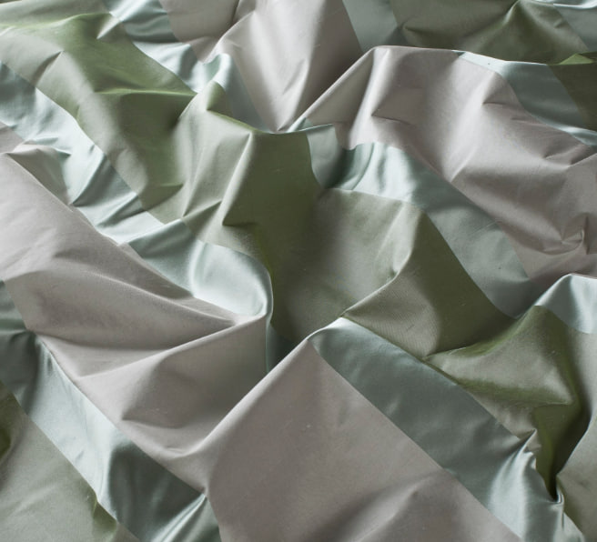JAB Aloro – Shantung Seide im Streifendesign