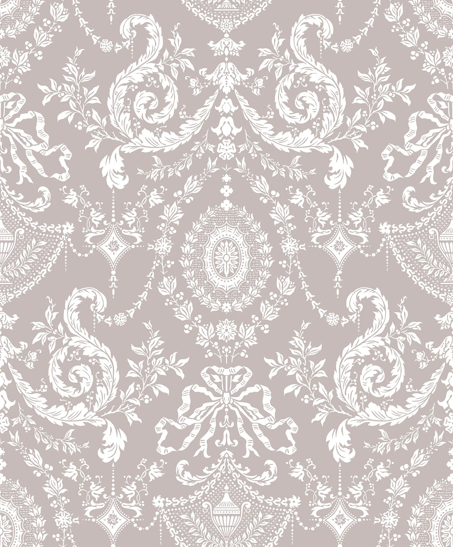 Chalk on Metallic Gilver