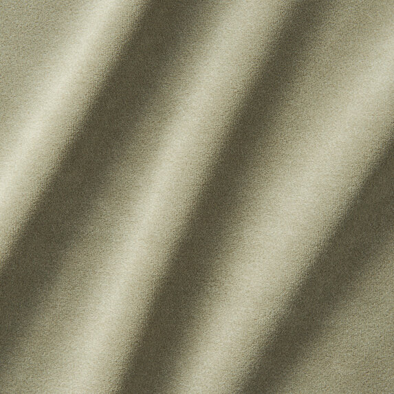 877