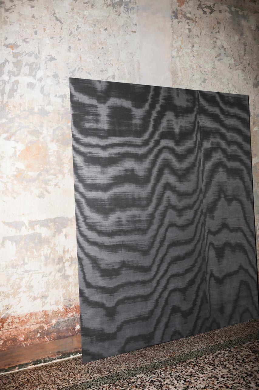 Dedar Amoir Fou Wall