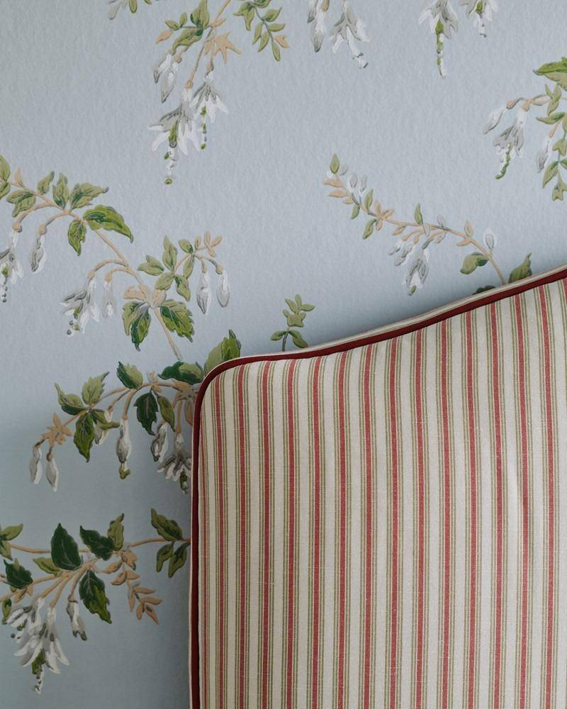 Colefax and Fowler Fuchsia Wallpaper