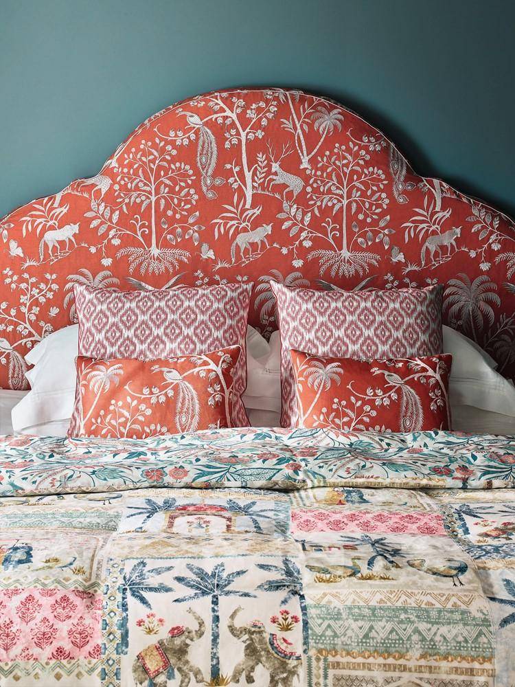 Jane Churchill Amber