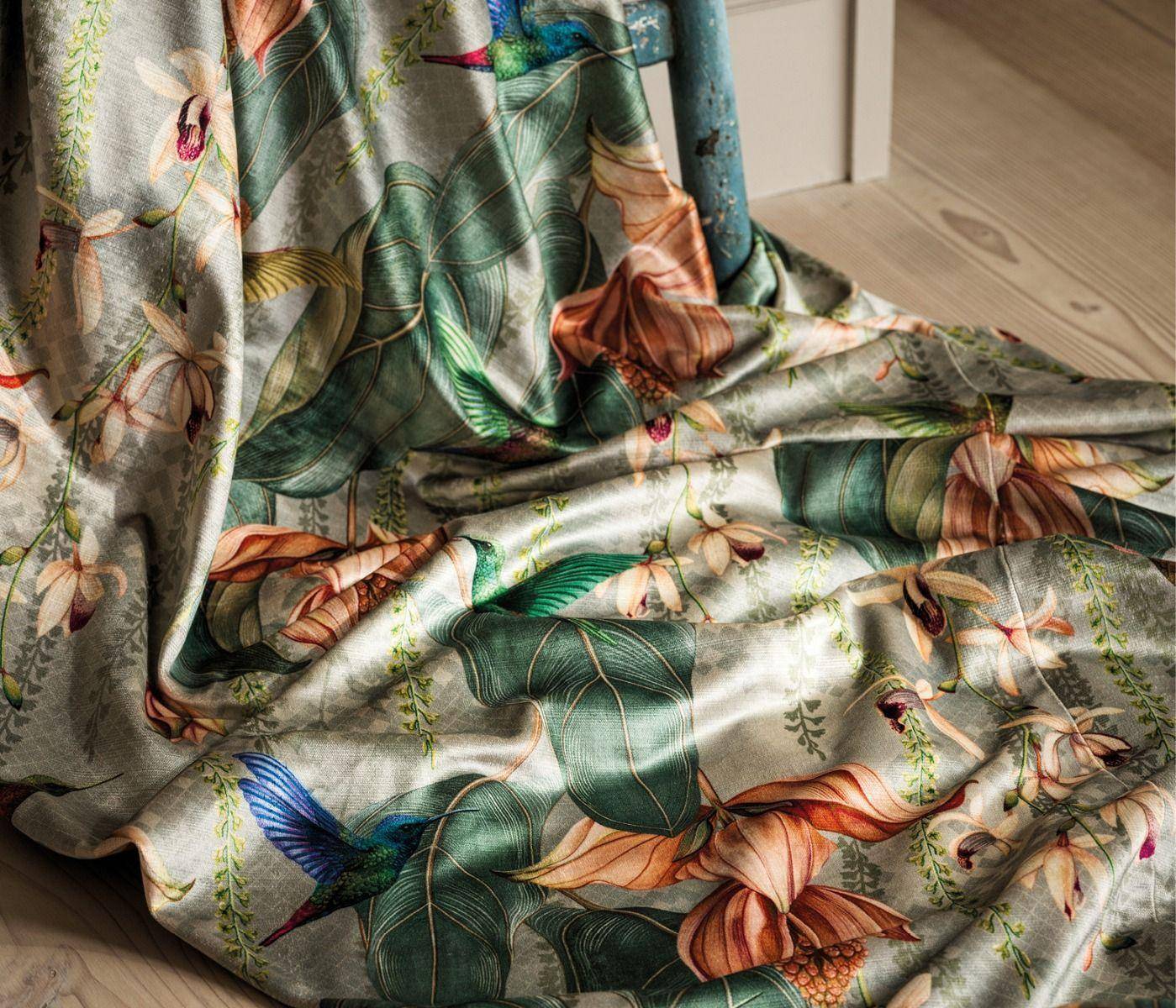 Osborne & Little Trailing Orchid Velvet