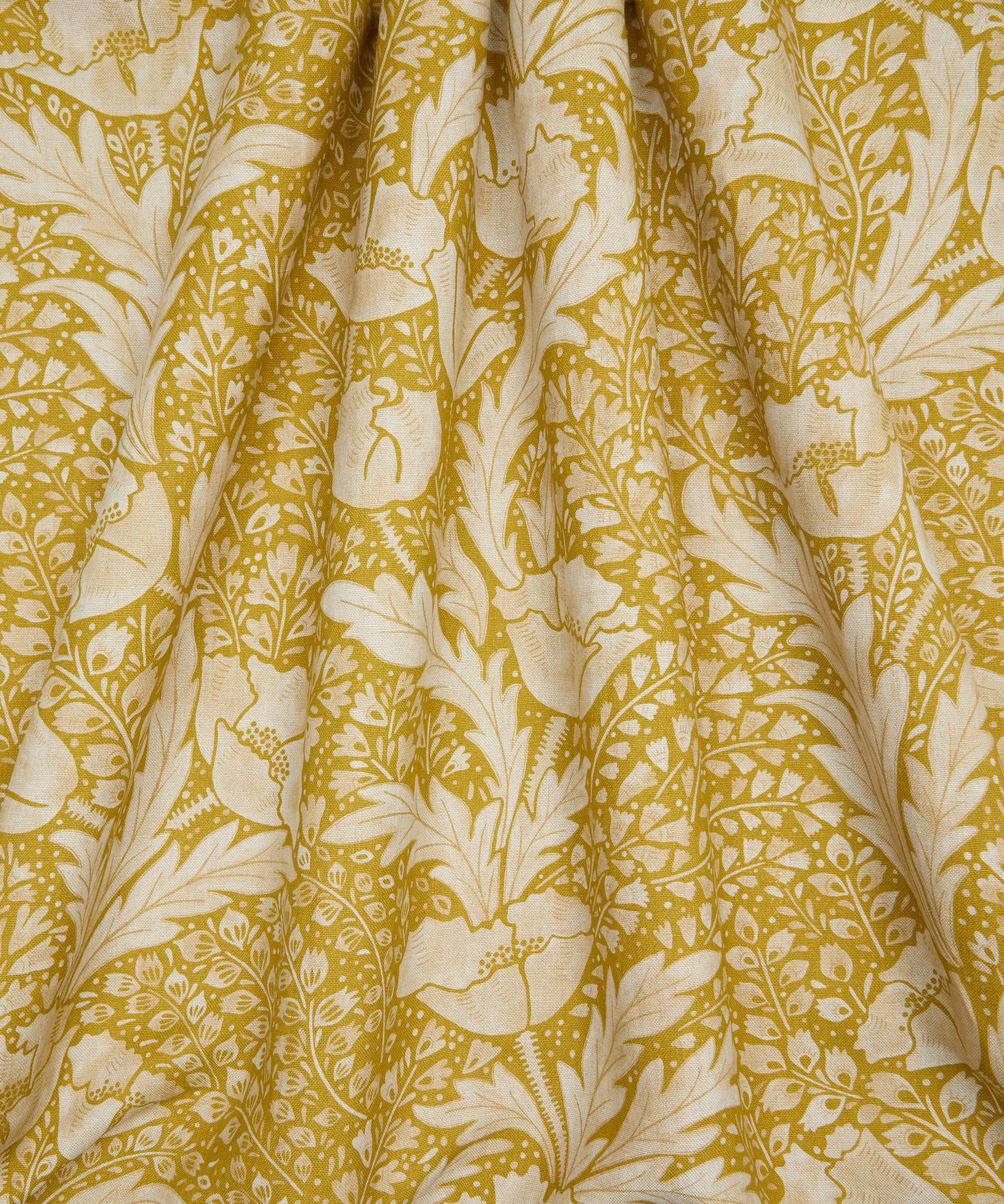 Liberty Tudor Poppy Linen