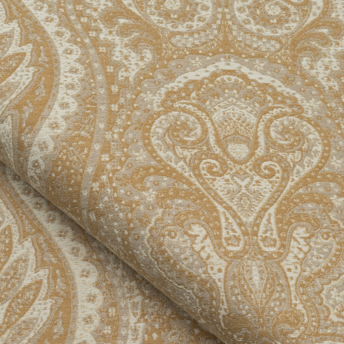 Nobilis Paisley