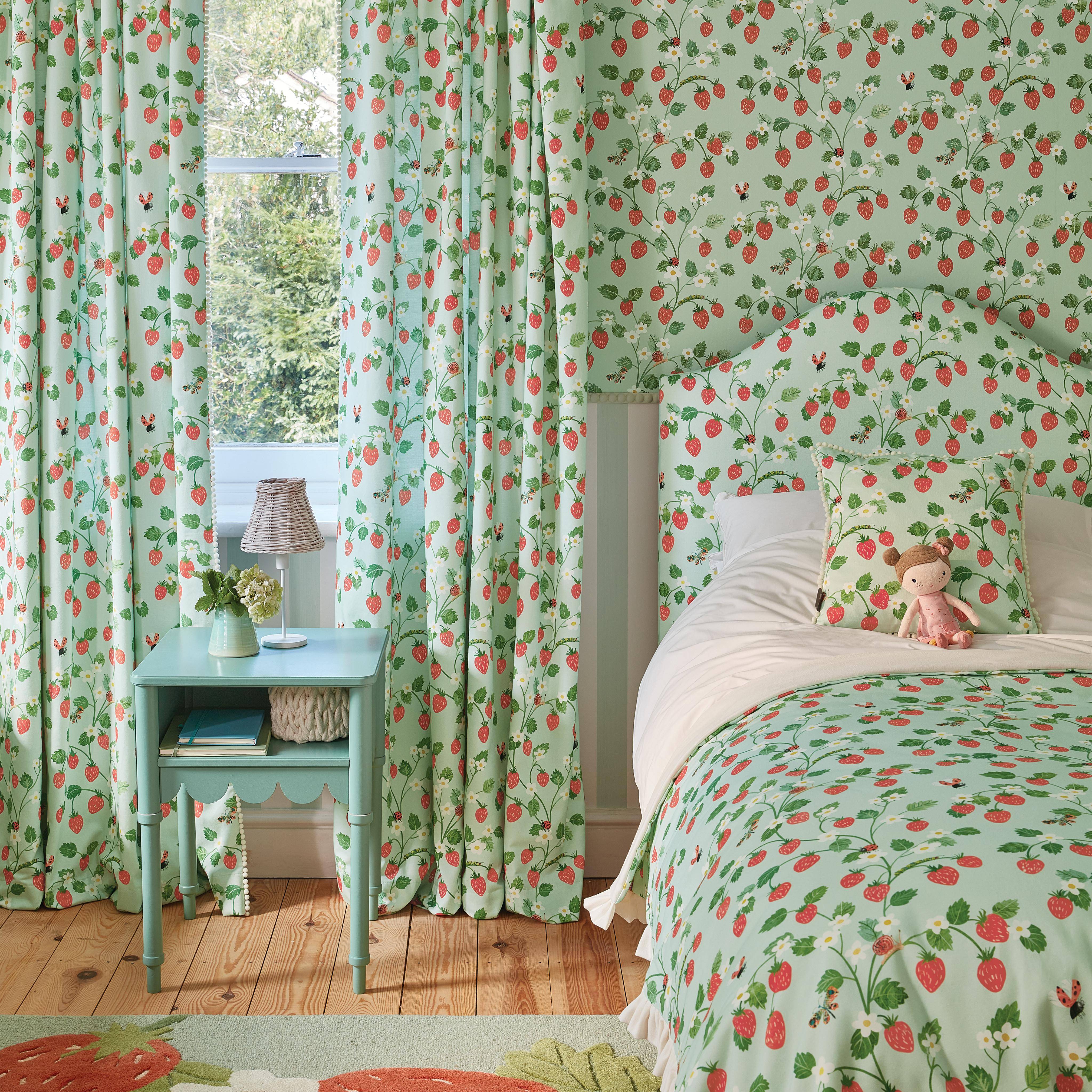 Villa Nova Strawberry Patch