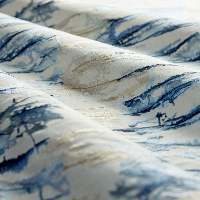 Harlequin Takara Embroidery - Vorhangstoff mit ausdrucksstarker Viskosestickerei