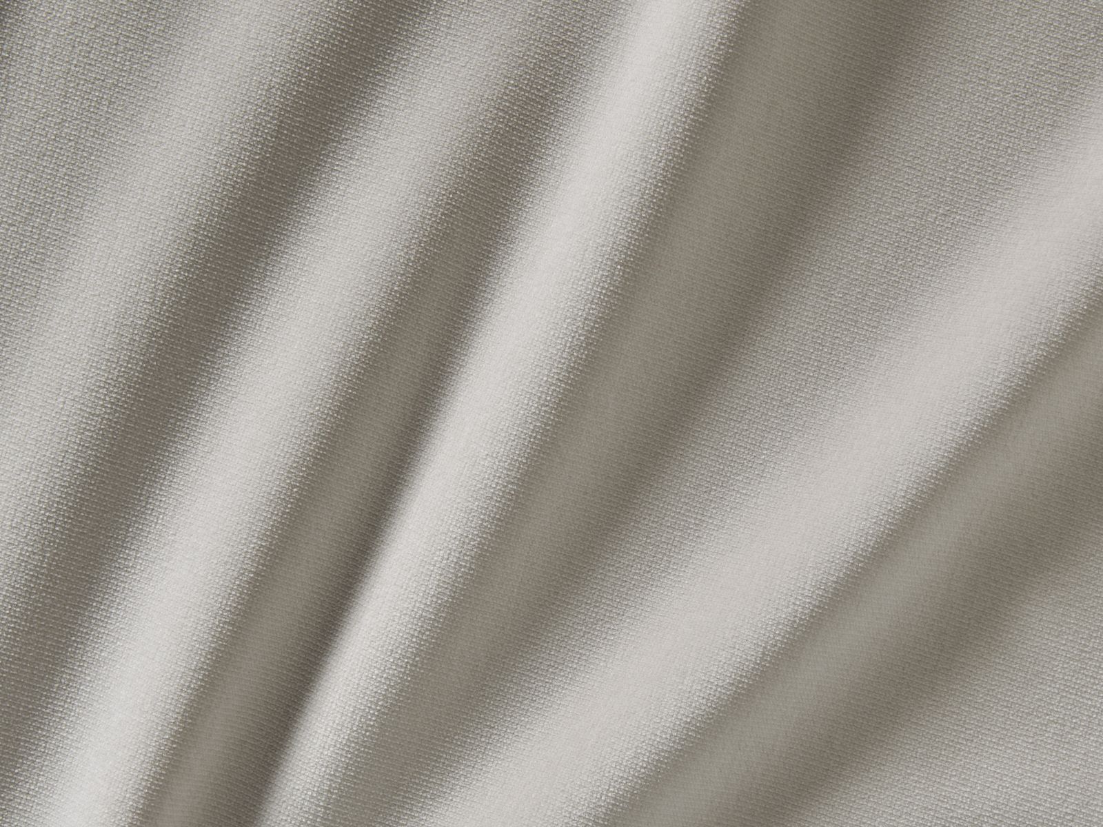 992