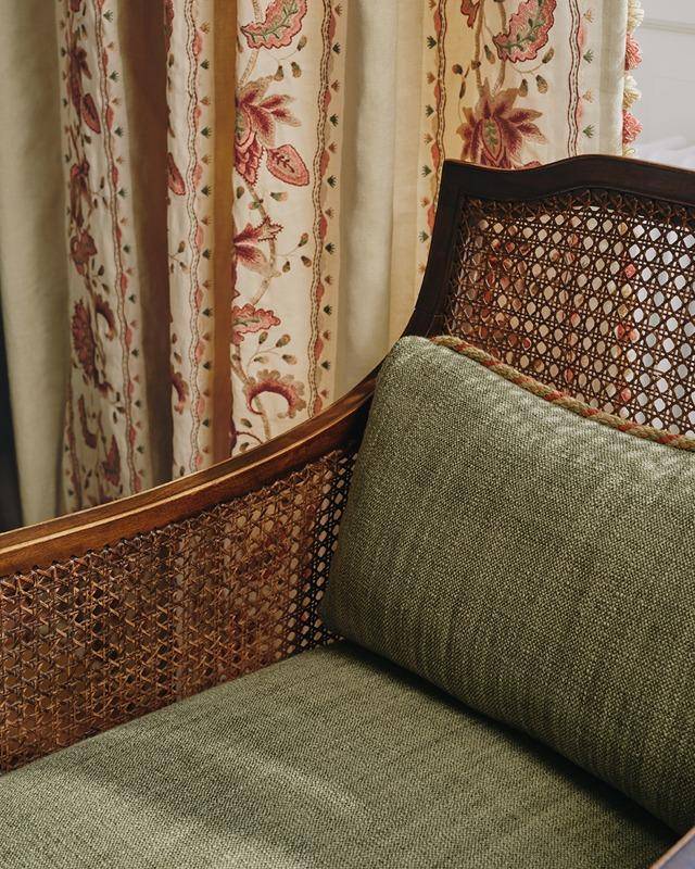 Colefax and Fowler Appleby | Dekostoff mit floralem Streifenmuster