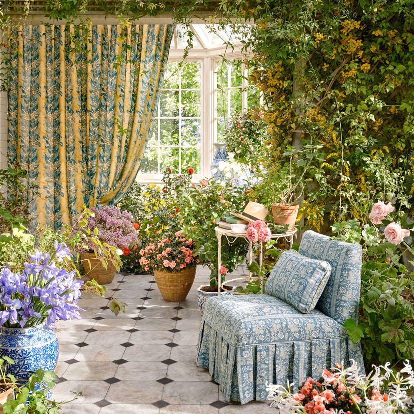Zoffany Lily Stripe - Outdoor-Polsterstoff mit Maiglöckchen-Motiv