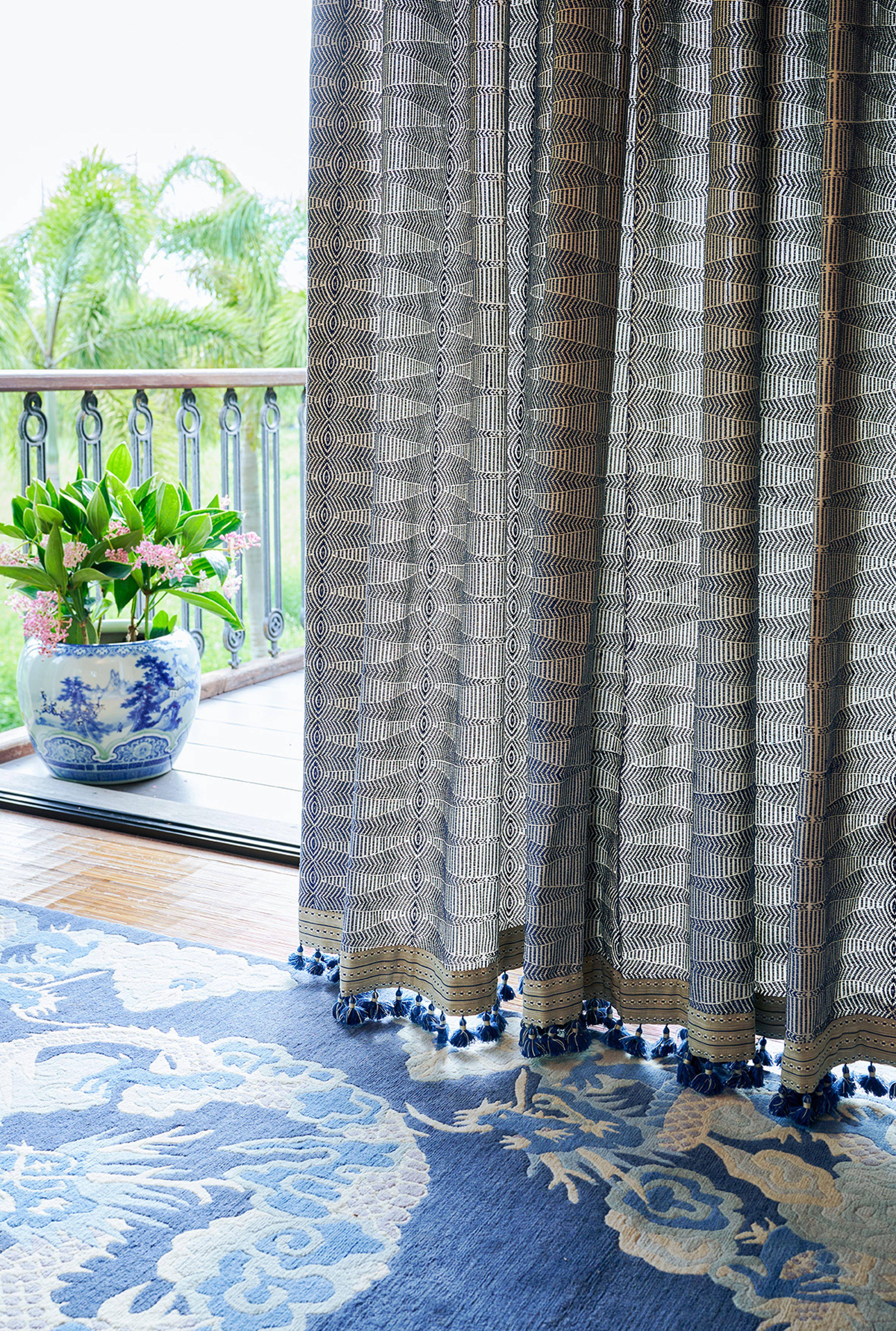 Jim Thompson Lisu Embroidery