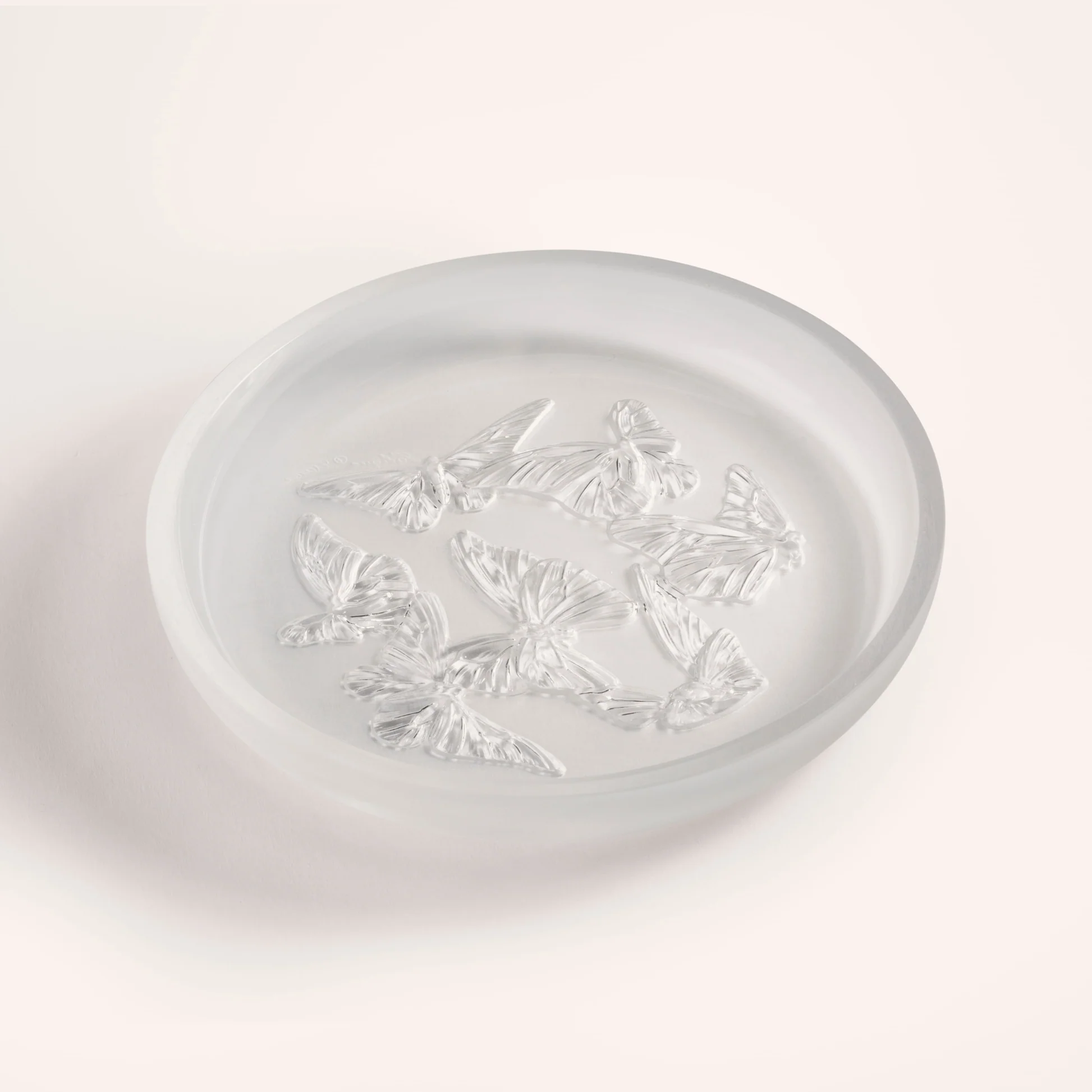 Lalique Papillons – flache Kristallschale mit Schmetterlingen