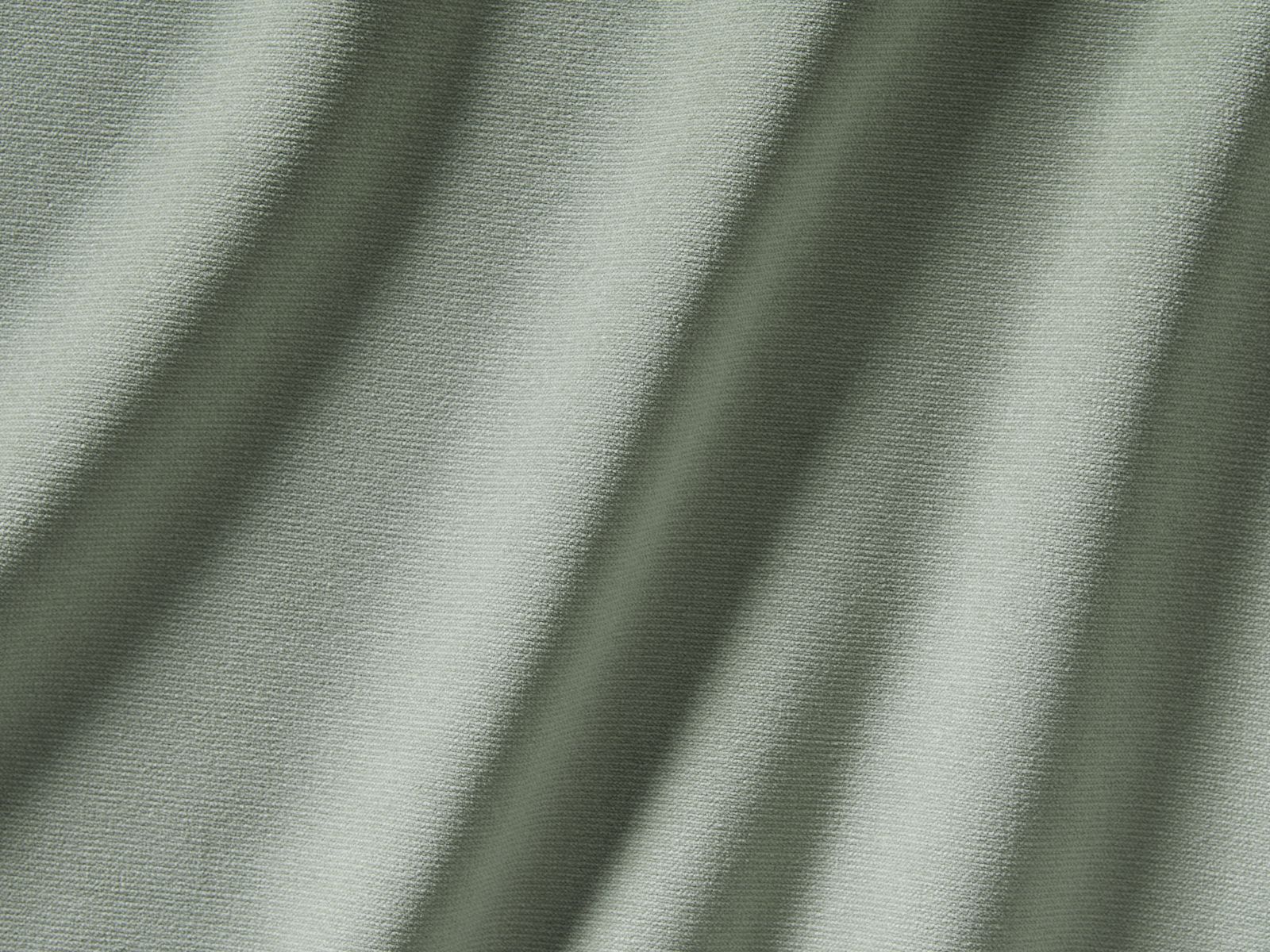 793