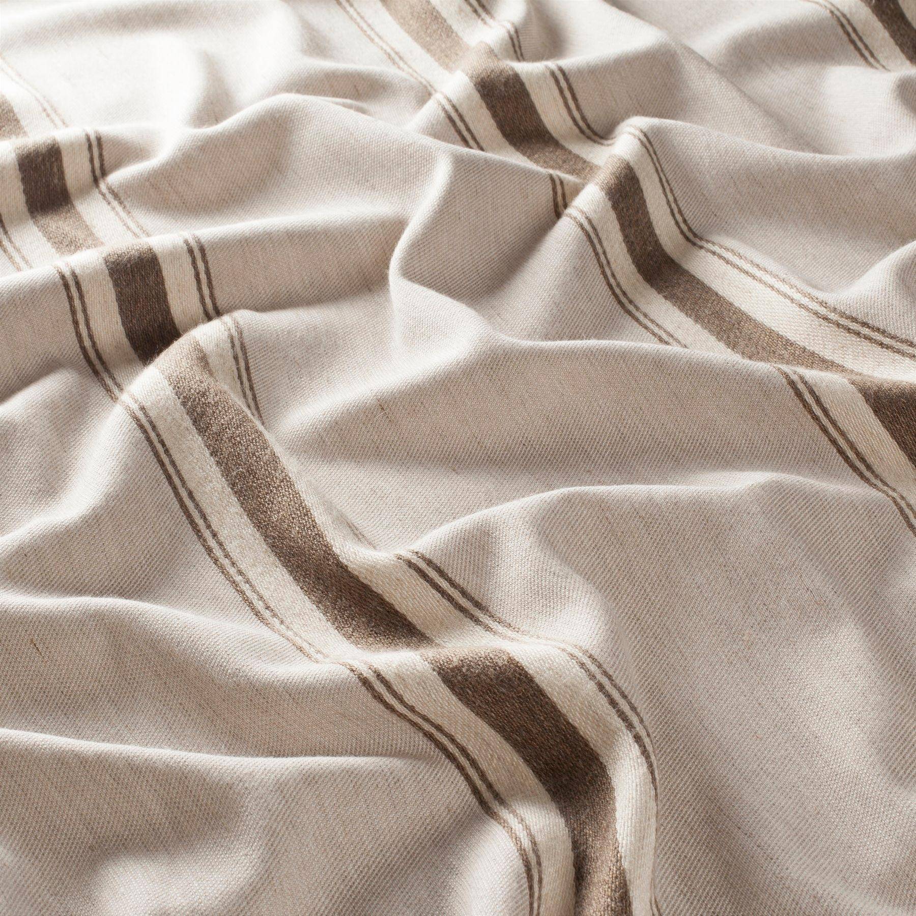 Carlucci Linear Luxe – Vorhangstoff Streifen Jaquard 300cm