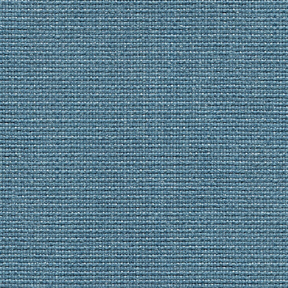685