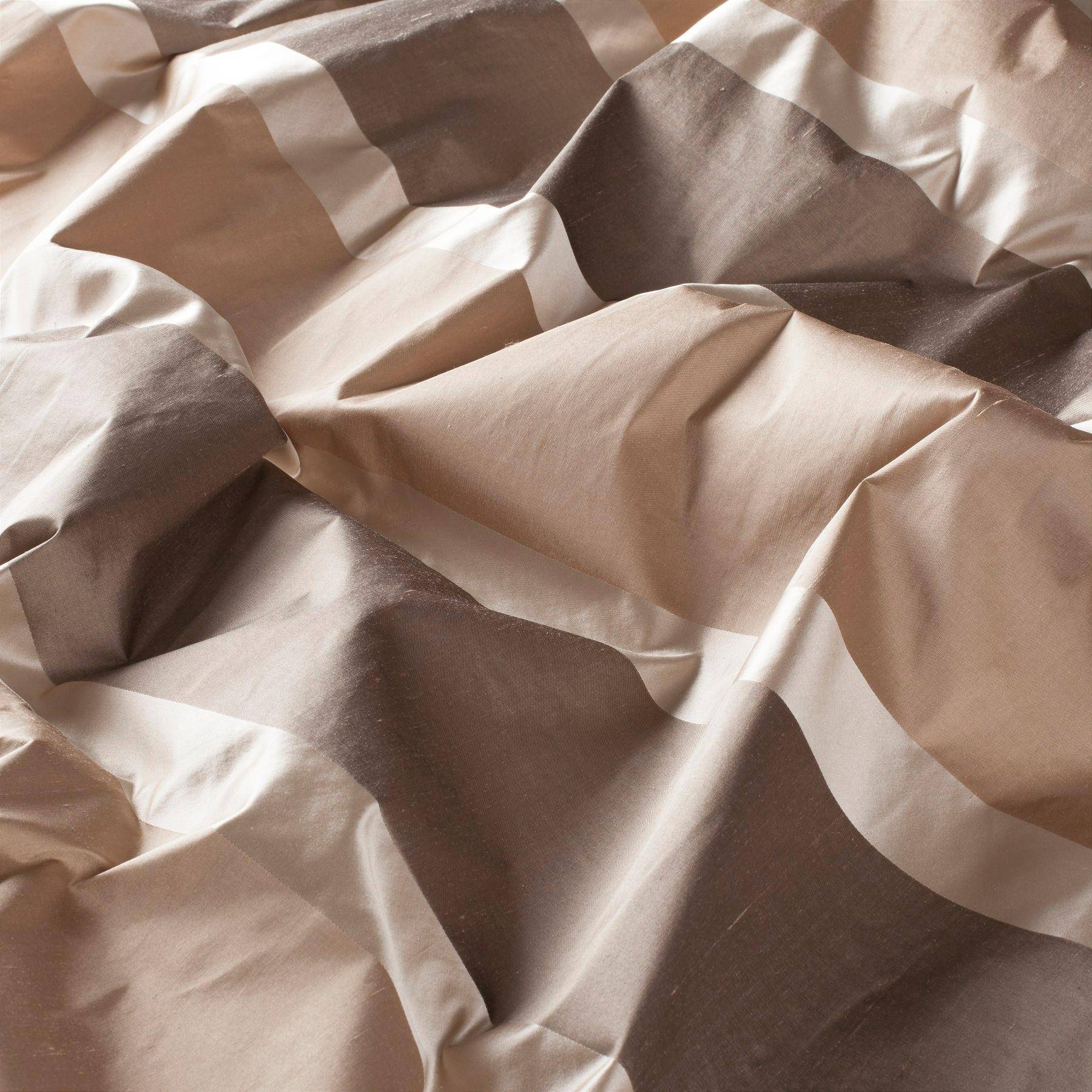 JAB Aloro – Shantung Seide im Streifendesign