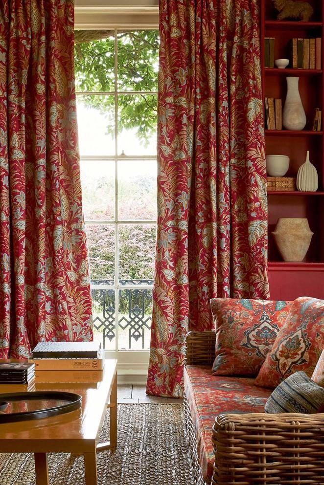 Colefax & Fowler Paisley Leaf 