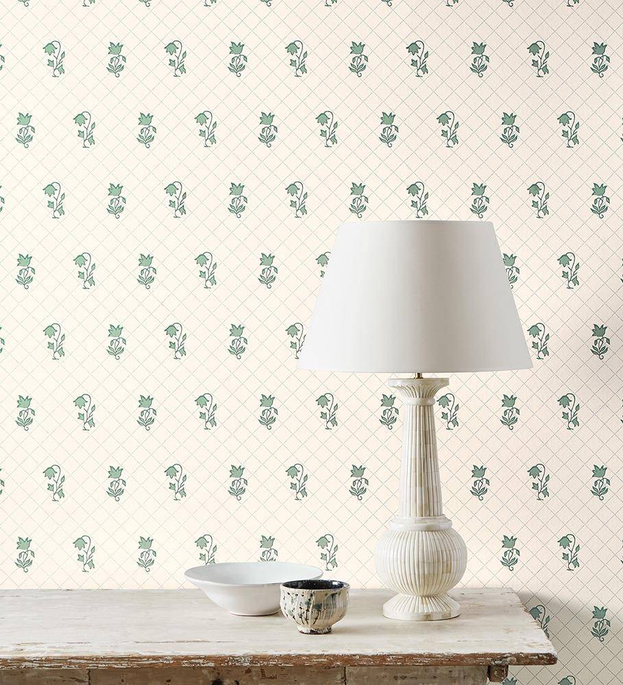 Colefax and Fowler Berkeley Sprig Wallpaper