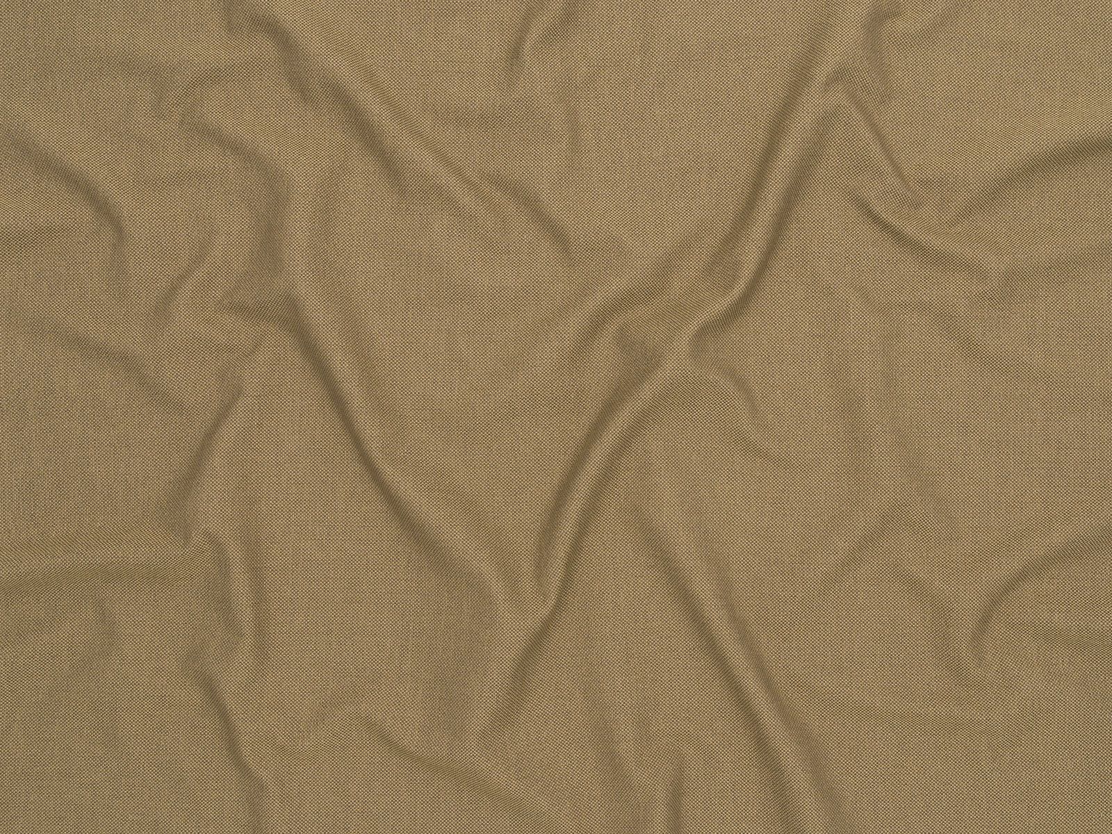 825
