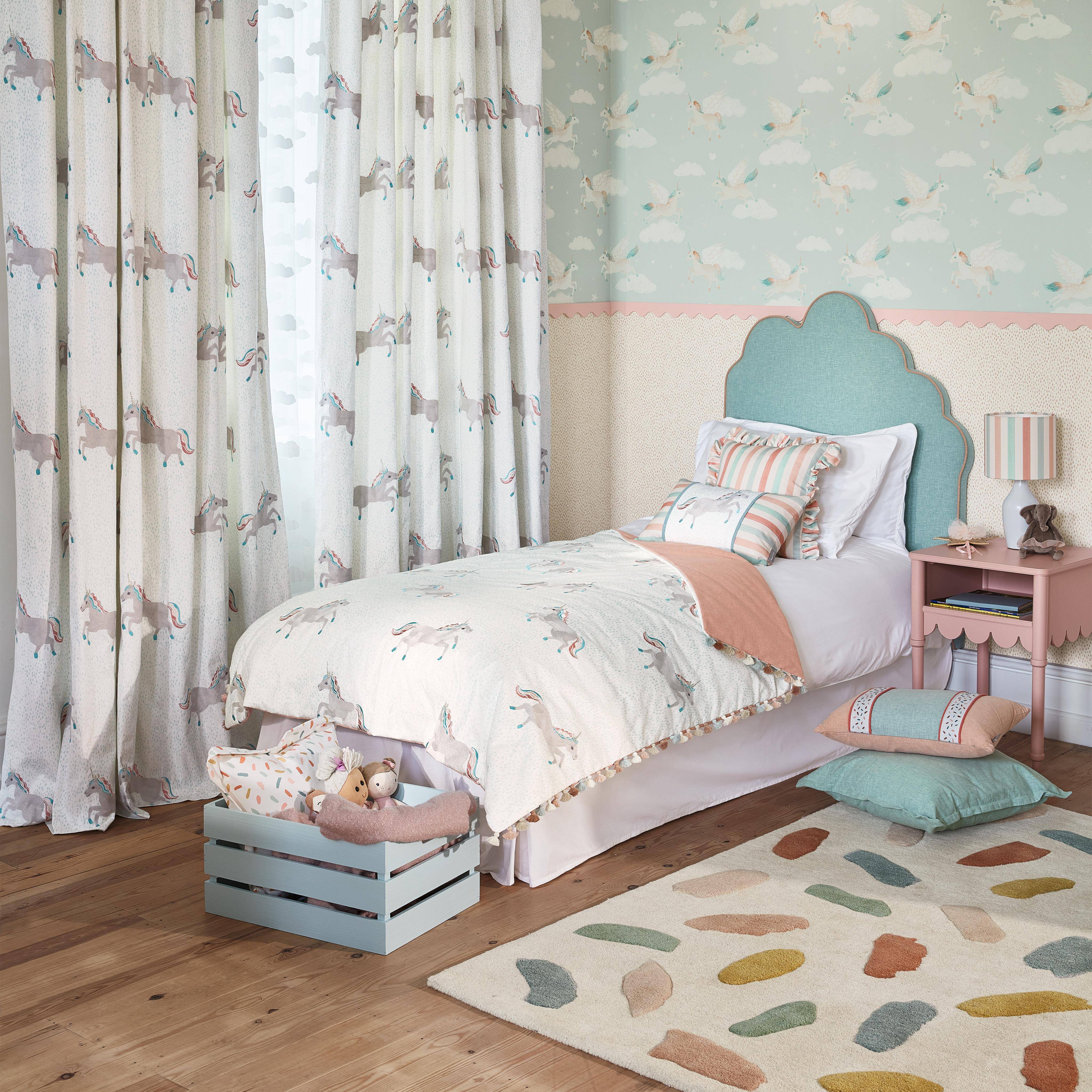 Villa Nova Dancing Unicorns