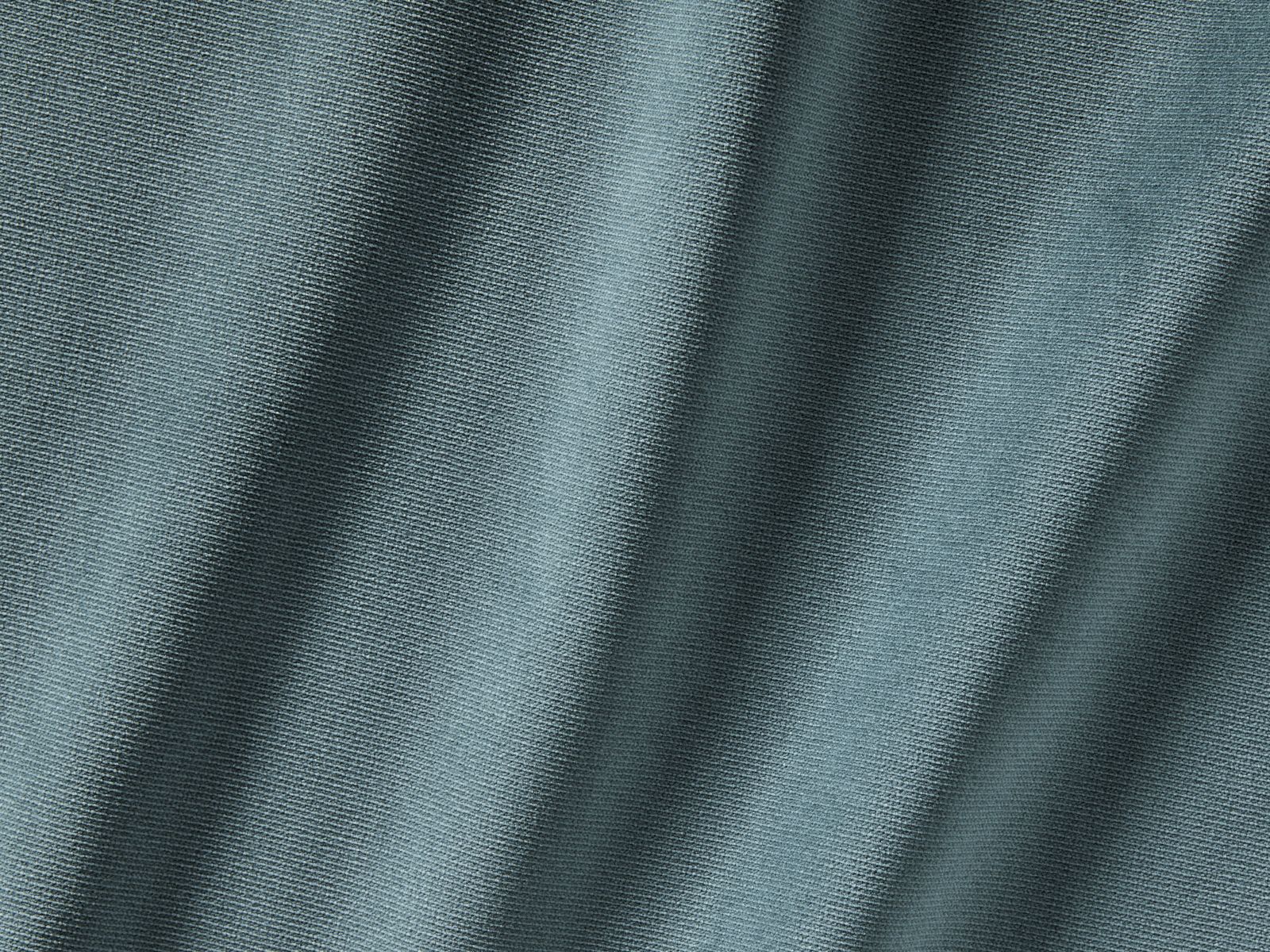 695