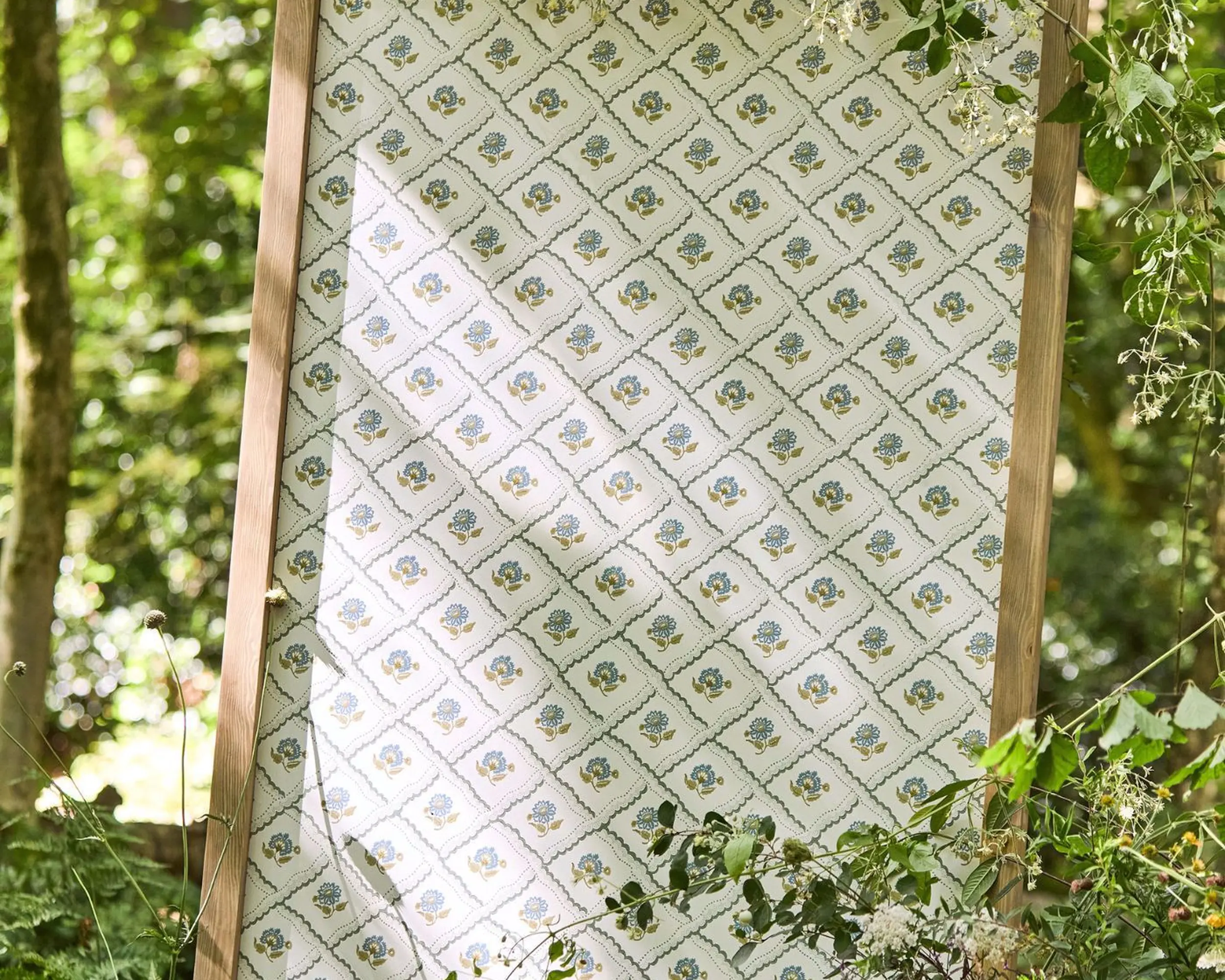 Sanderson Fairdown Wallpaper