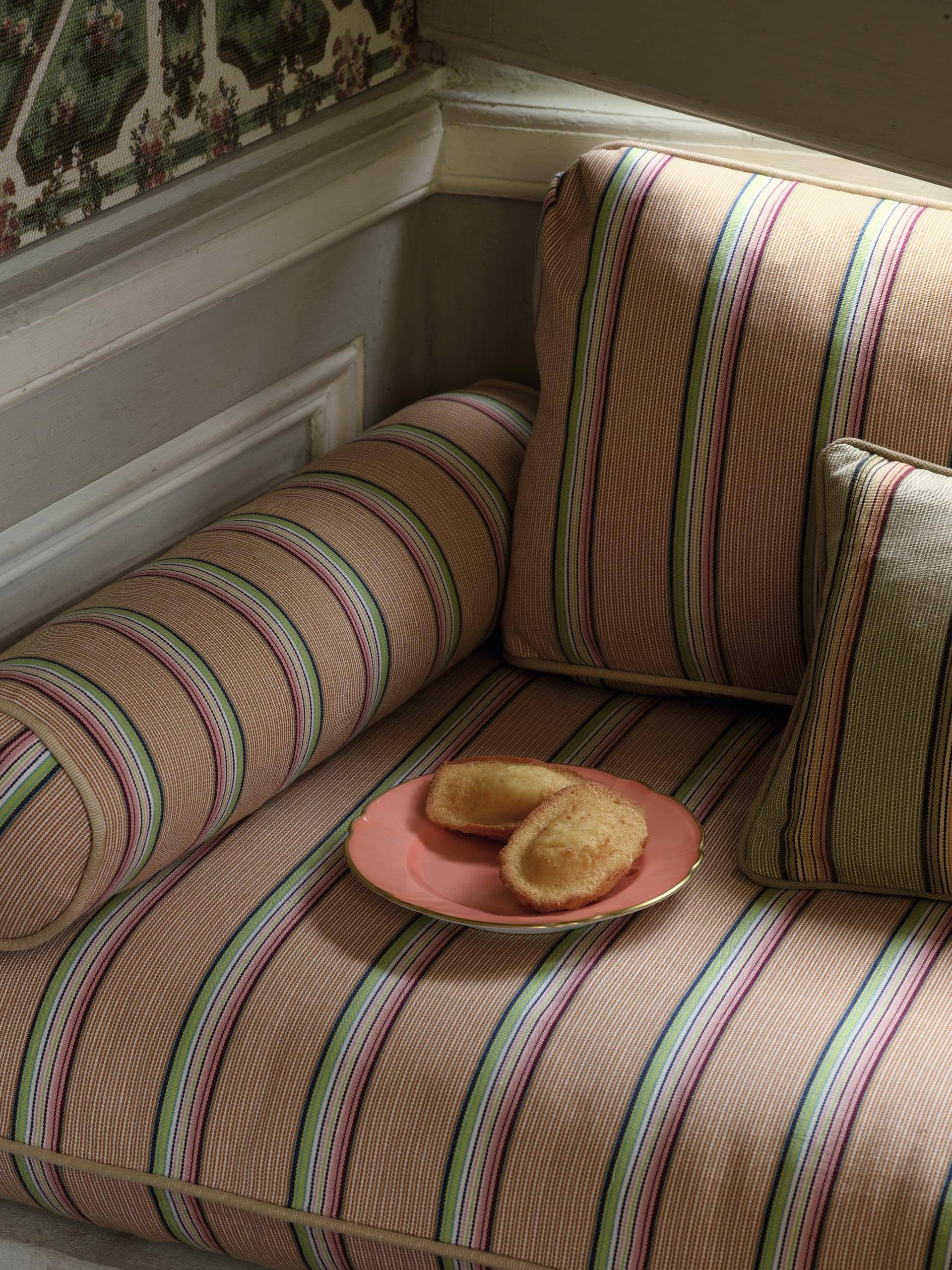 Pierre Frey Rayure berry