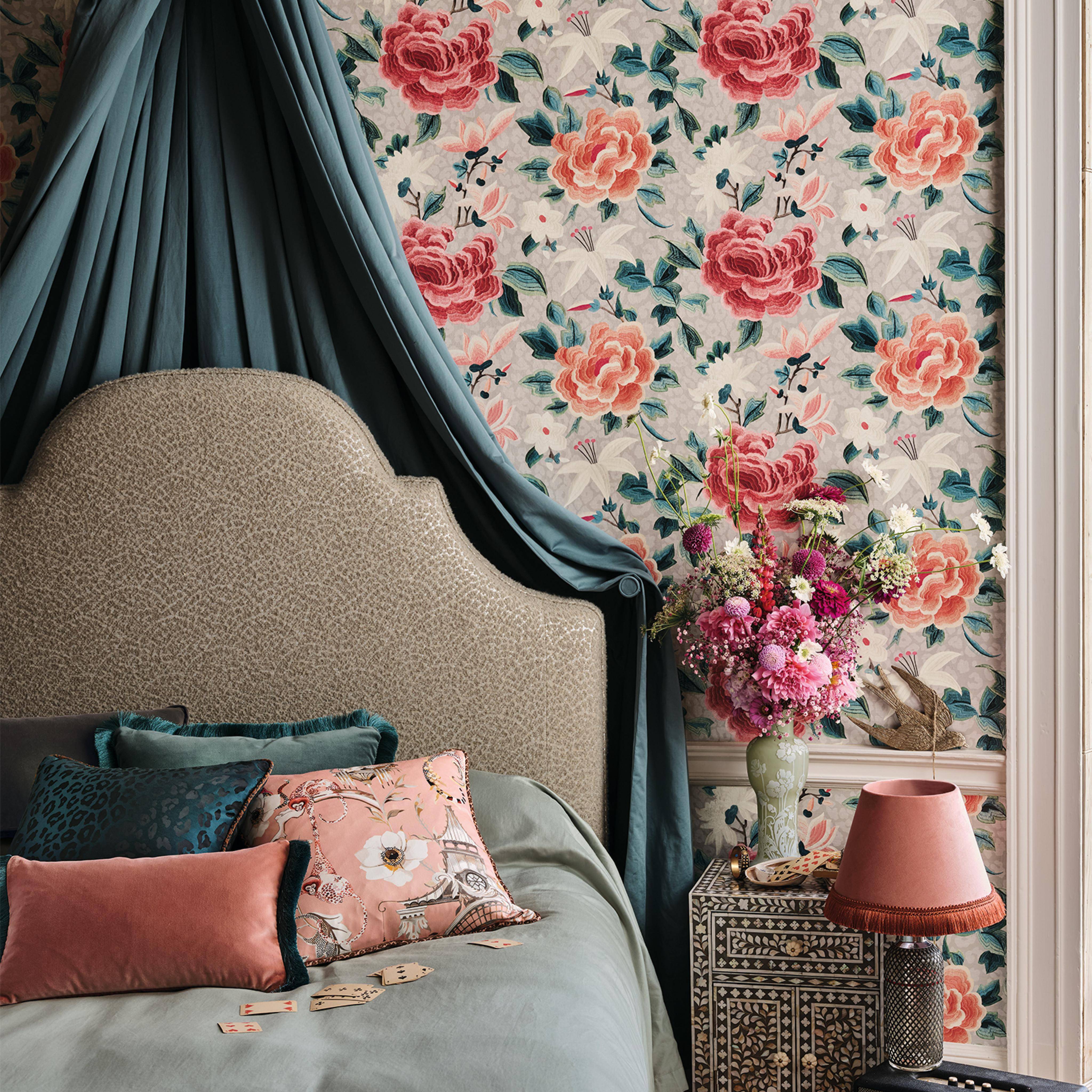 Romo Lavinia Shimmer Wallcovering