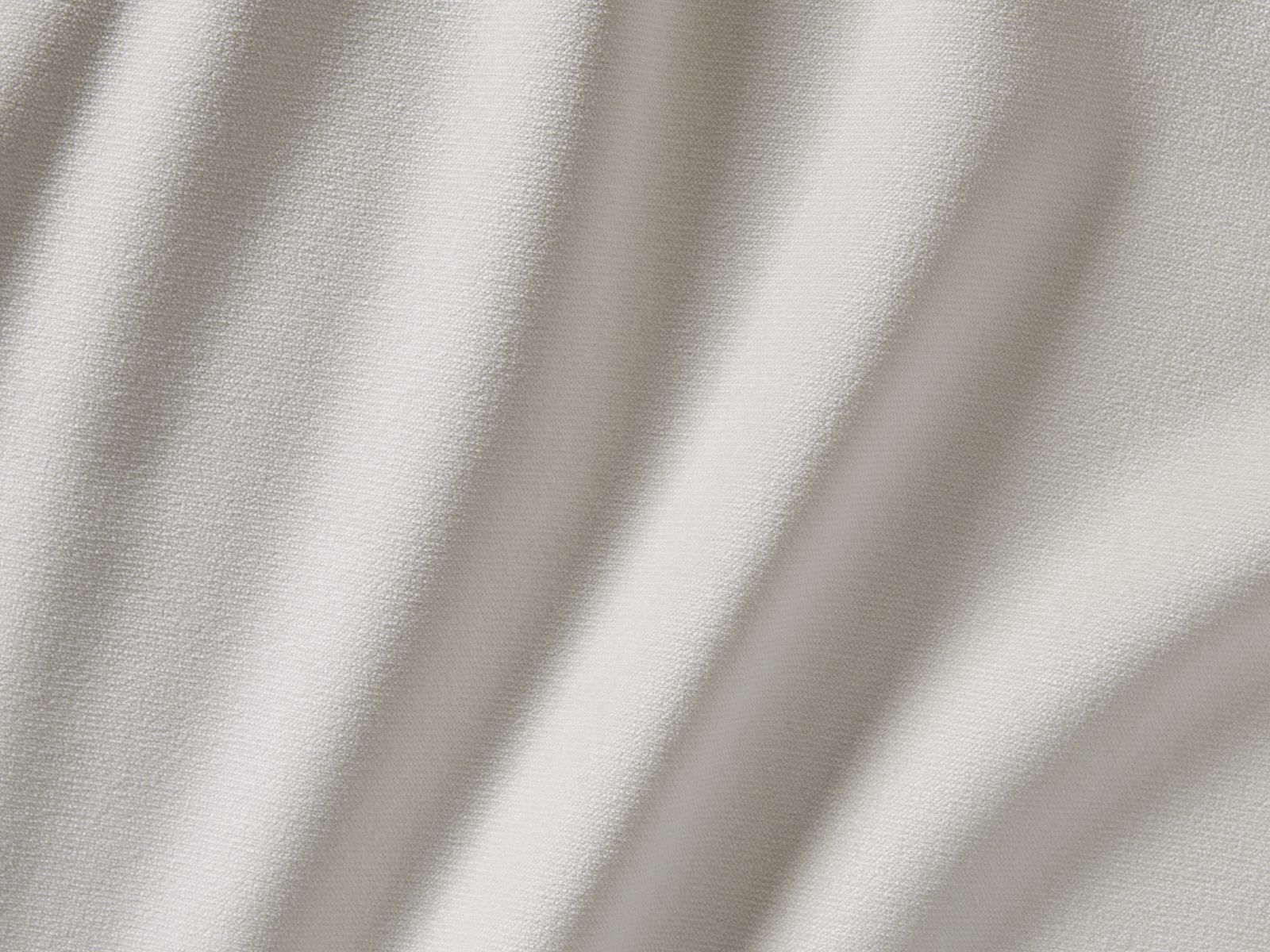 892