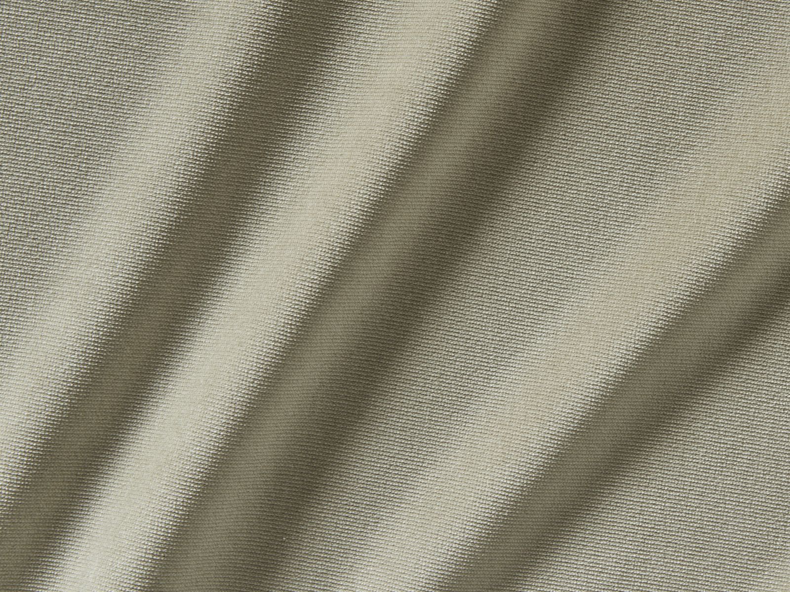 813