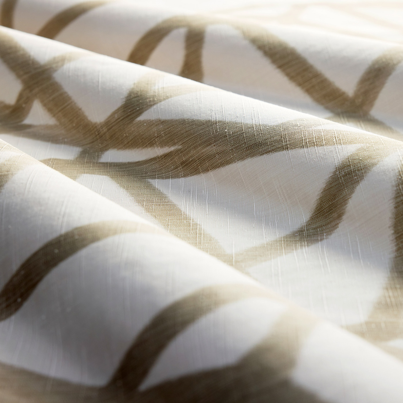 Harlequin Sumi Ikat - Dekostoff mit handgedruckter Optik