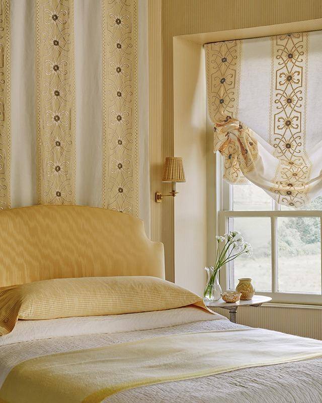 Colefax and Fowler Ditton Stripe Wallpaper