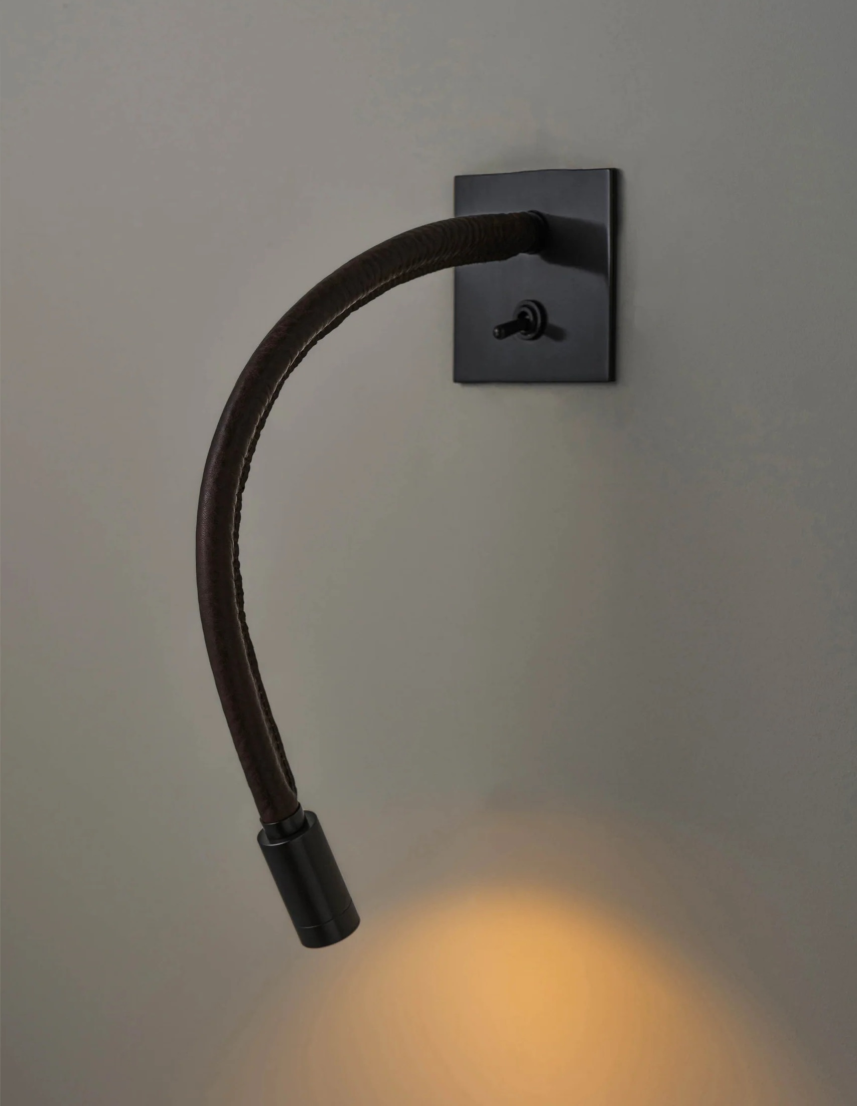 Porta Romana Huxley Jordan Wall Light Large