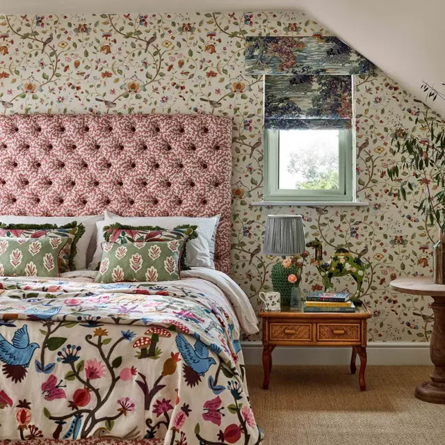 Sanderson Aril's Garden Wallpaper