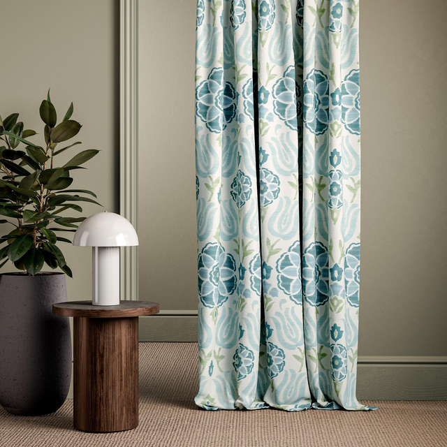 Clarke & Clarke Cassia - Baumwolle mit Suzani-Muster