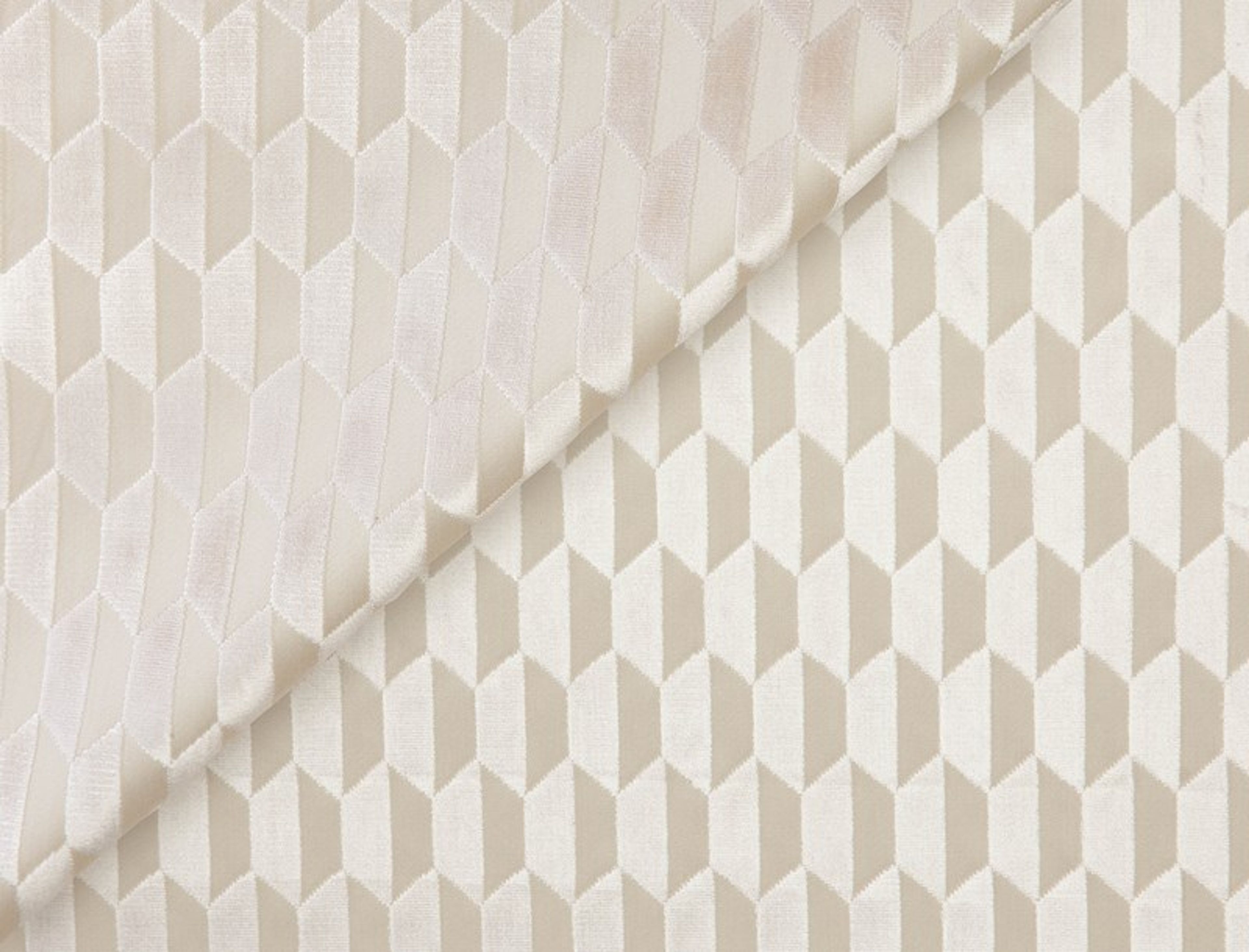 Jim Thompson Marquise