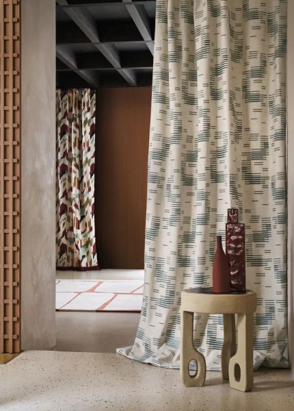 Casamance Pelangi – bestickter Vorhangstoff mit Chenille