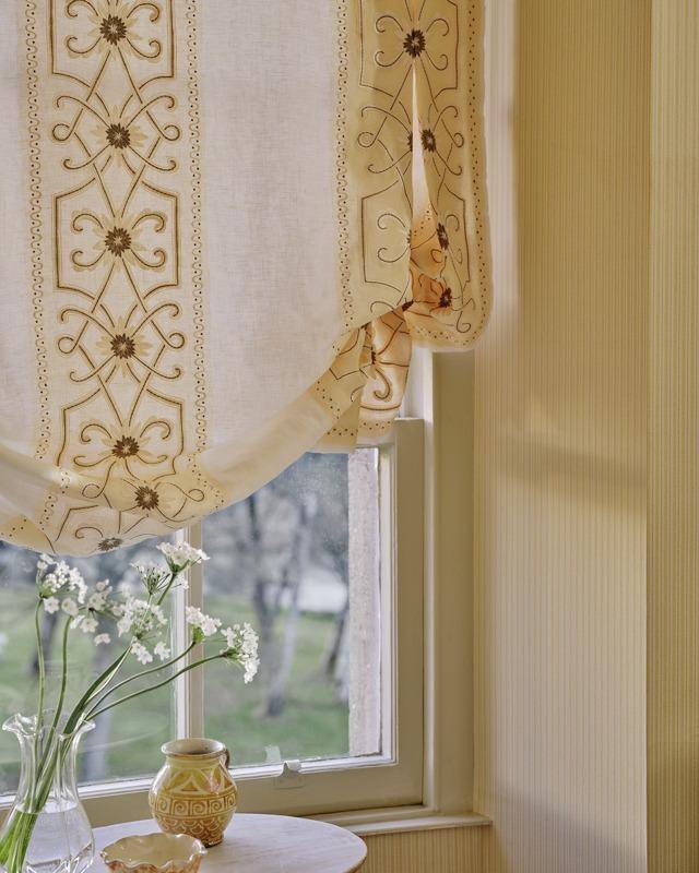 Colefax and Fowler Ditton Stripe Wallpaper