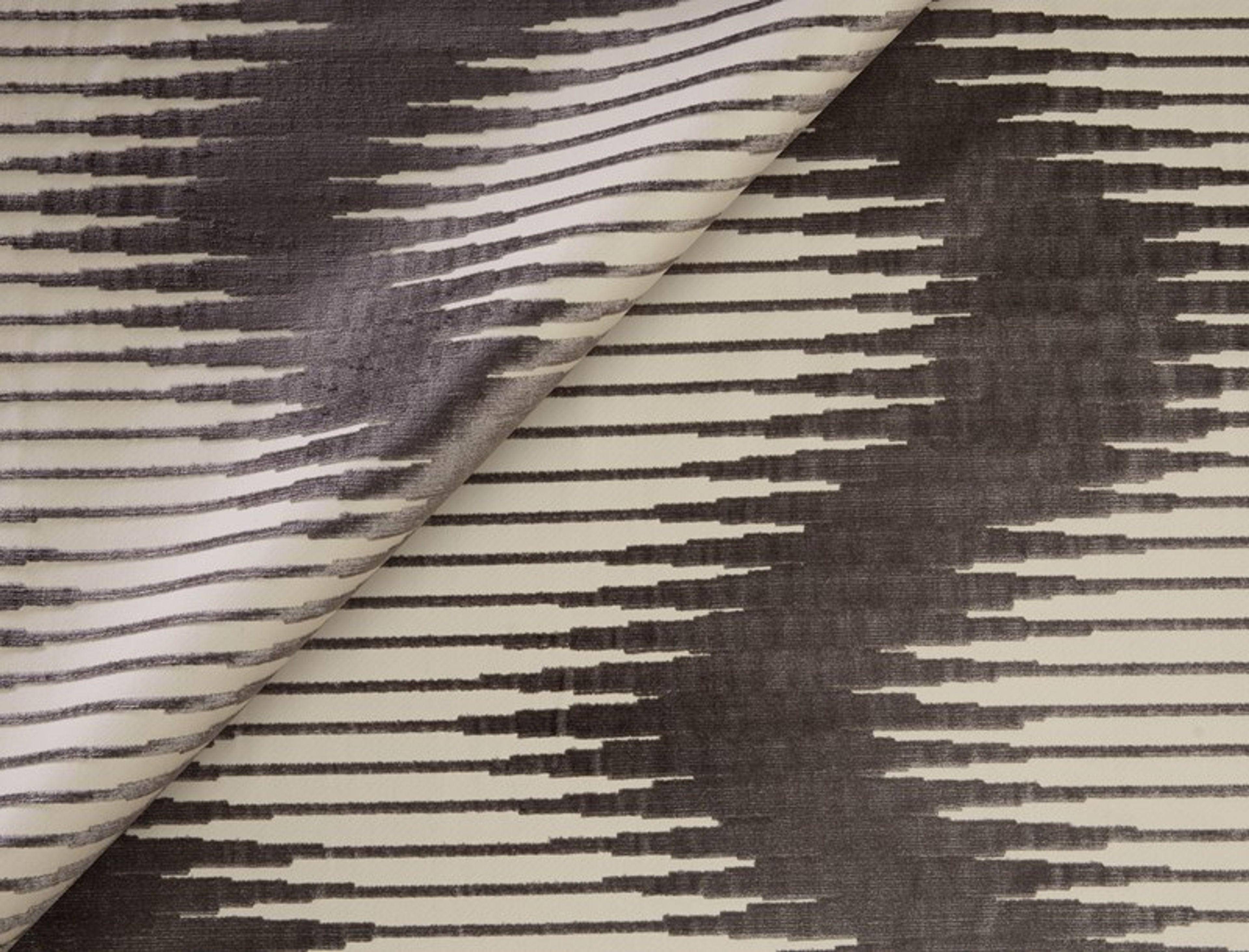 Jim Thompson Bargello