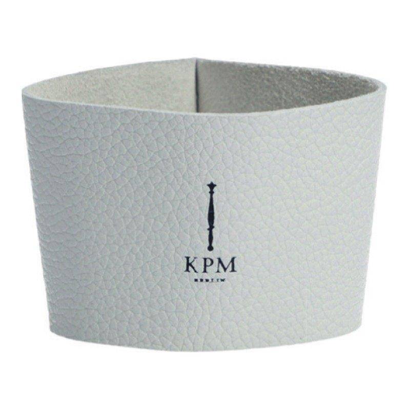 KPM Ledermanschette für den To-go Becher Weiß | blaue Prägung