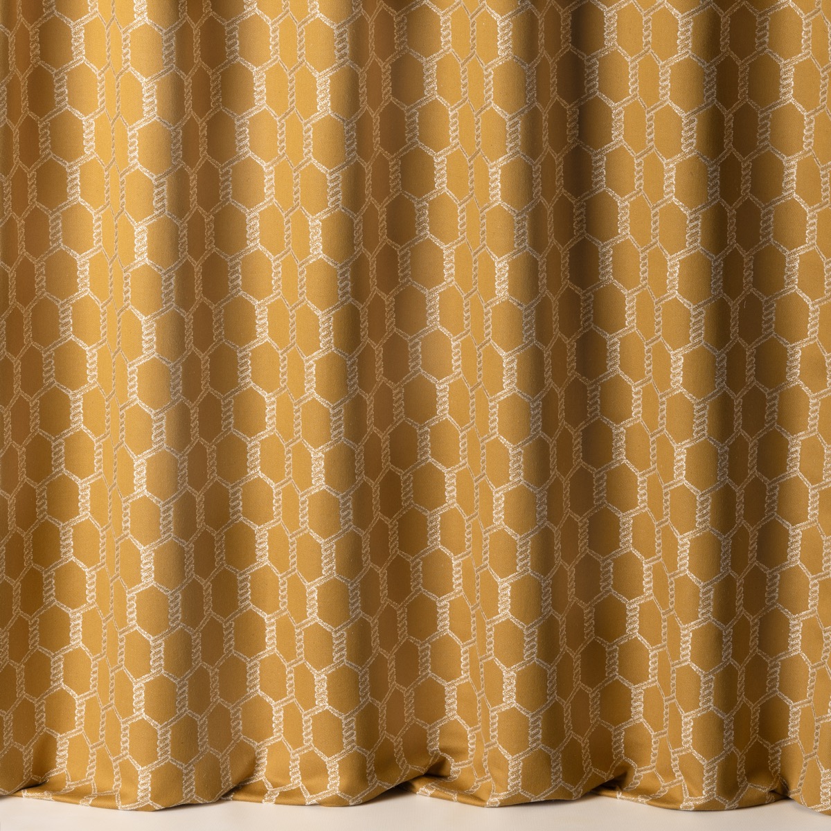 Nobilis Cage À Poule - Ikonischer Jacquard-Dekostoff