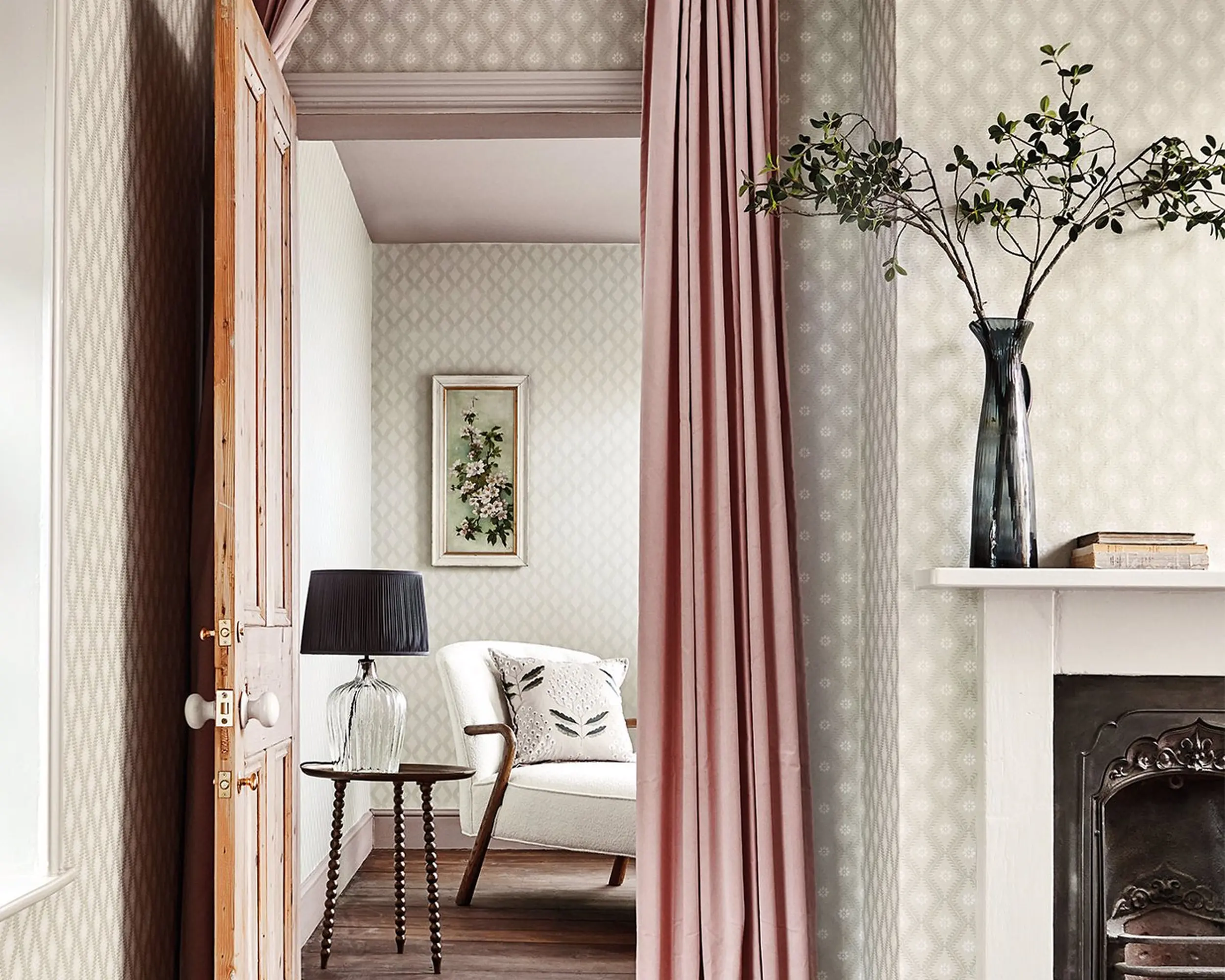 Sanderson Witney Daisy Wallpaper