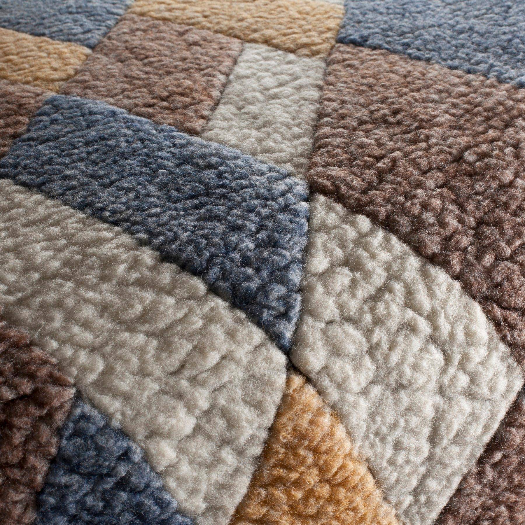 Carlucci Crafted Haven – Woll Polsterstoff in Rautenmuster