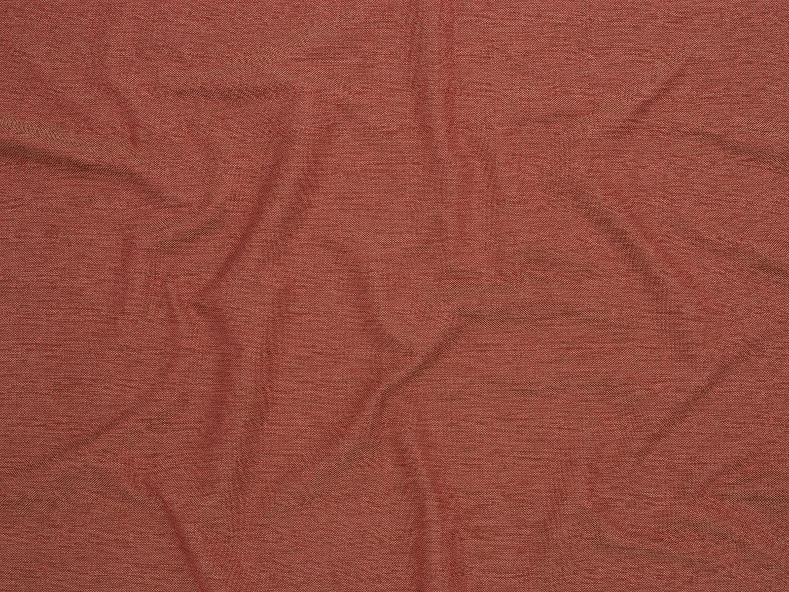 385