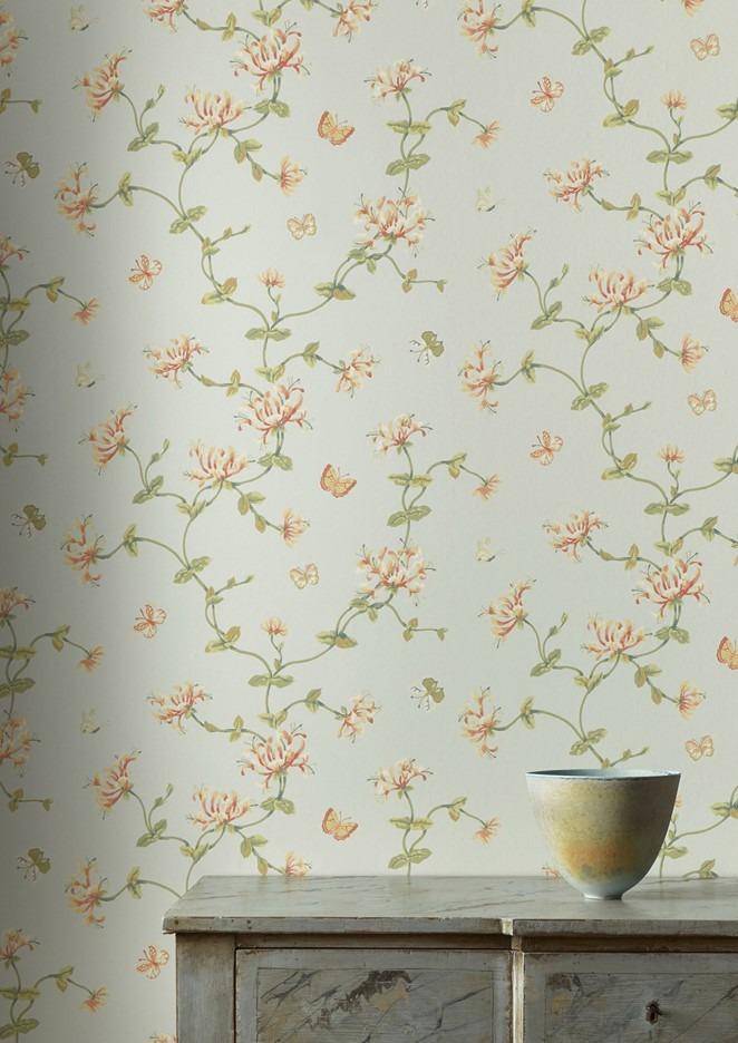 Colefax and Fowler Honeysuckle Garden Wallpaper