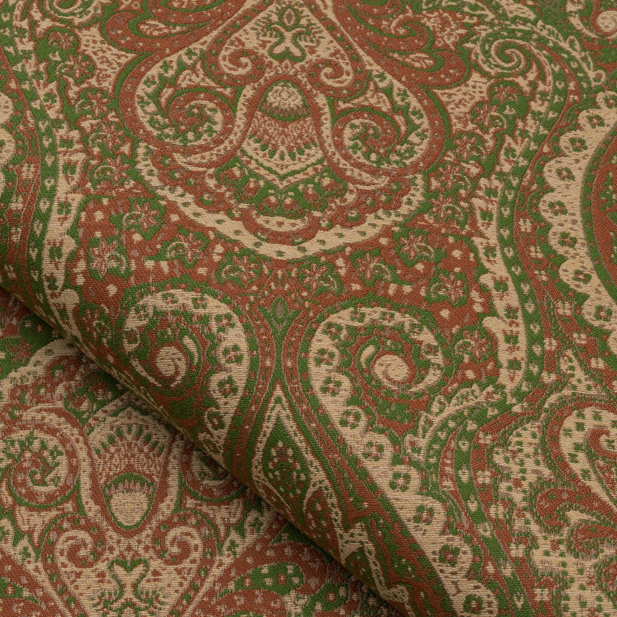 Nobilis Paisley