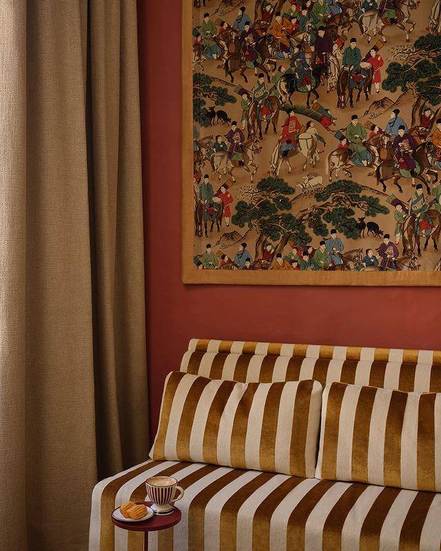 Manuel Canovas Les Cavaliers Velours